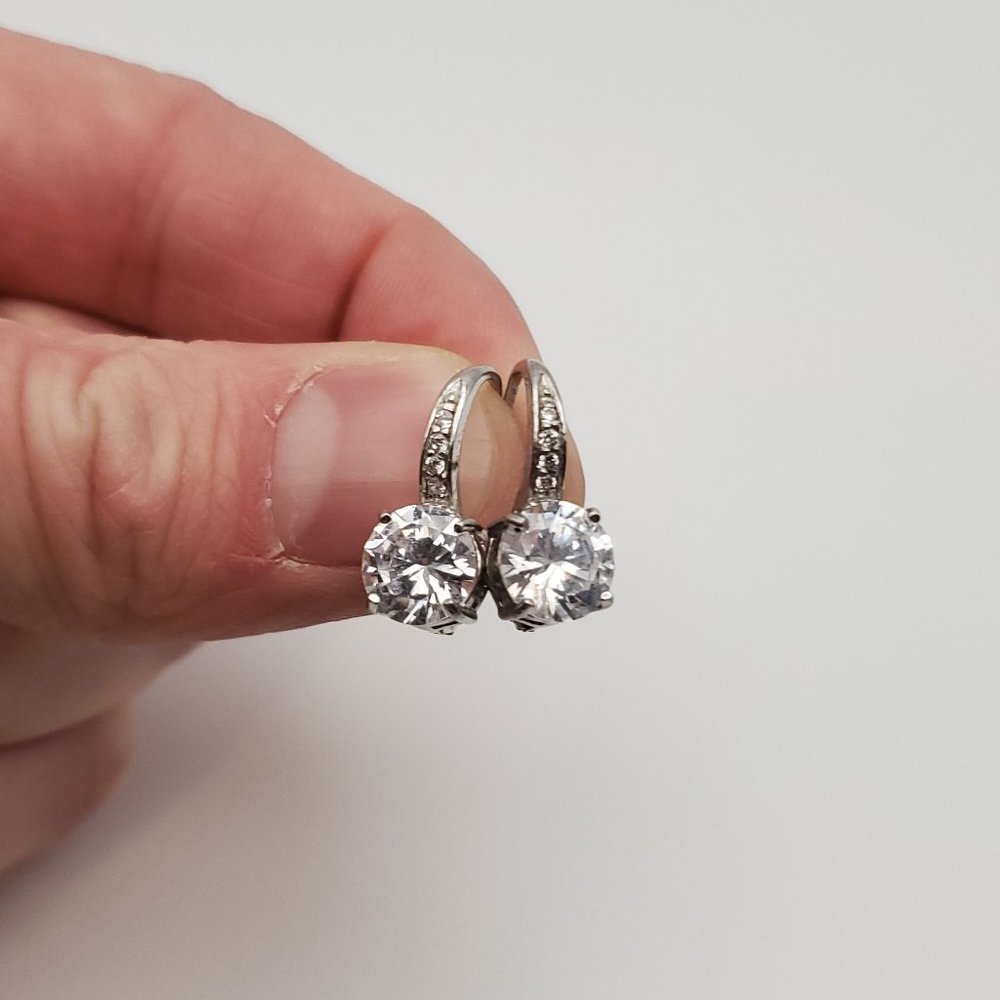 925 Sterling Silver Brilliant Clear Round Cubic Zirconia Stone Earrings - Picture 1 of 7